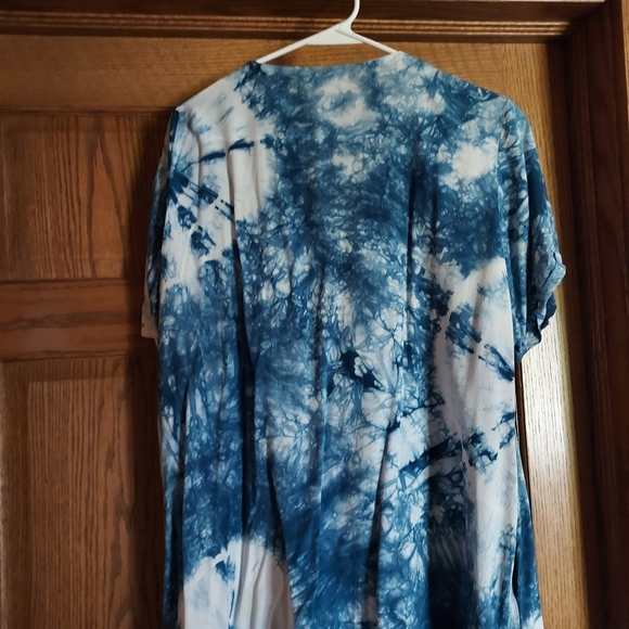Blue and White Tie-Dye Dress - Picture 5 of 8